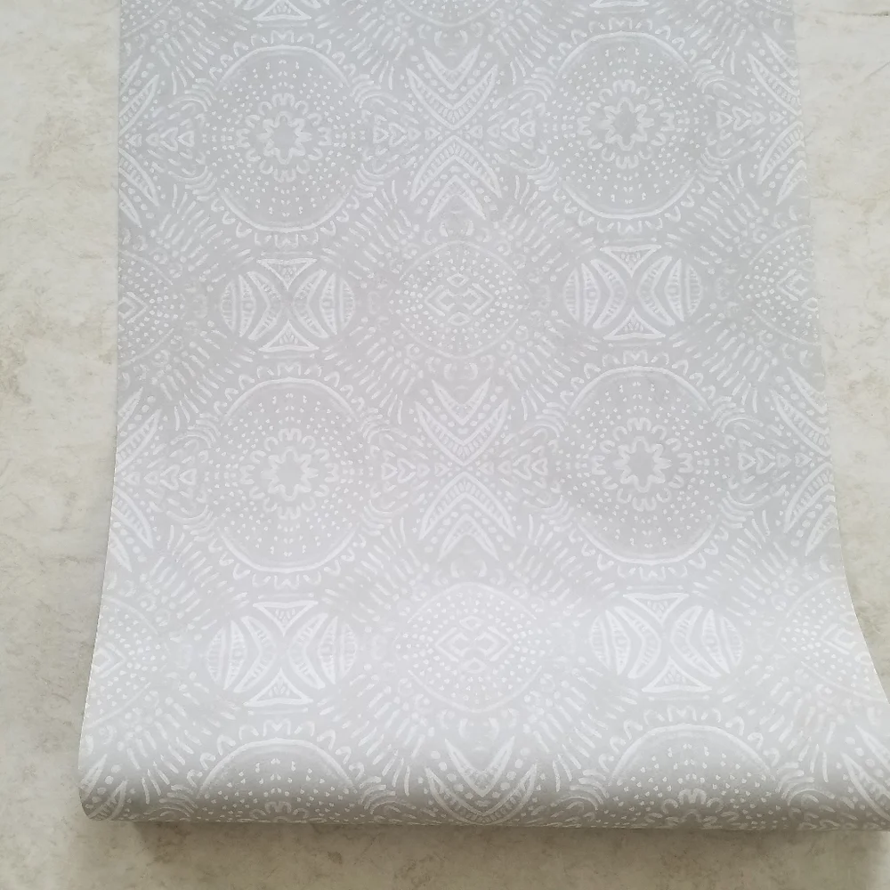 Wallpaper Java Light Gray Medallion Farmhouse Boho